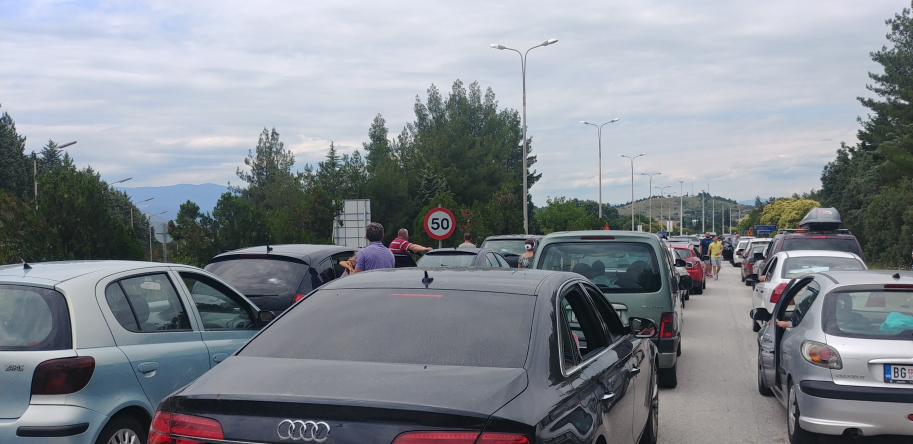 ZAMKA NA EVZONIJU Problem prilikom prelaska granice noću, tražite alternativu ako putujete u Grčku