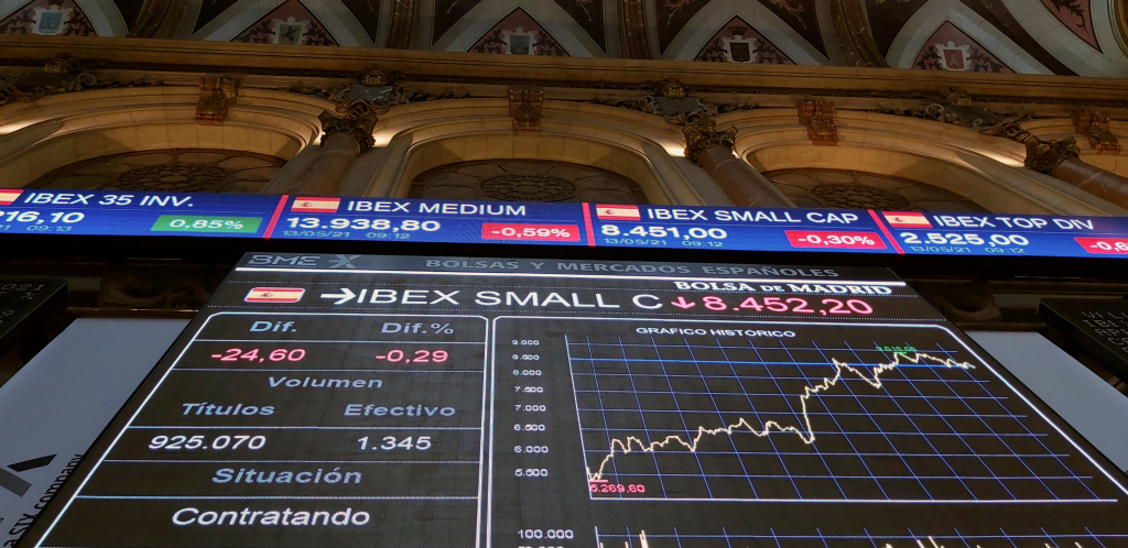 NOVI MUTANT SOJ KORONE RUŠI BERZE: Evropska i azijska tržišta u padu, investitori u panici!