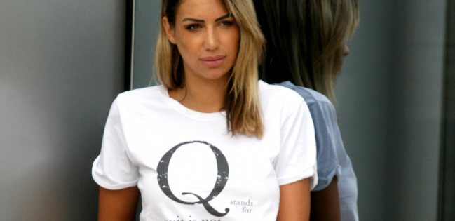 NA GRUDIMA SAMO ŠKOLJKE Iva Grgurić golim telom zapalila jahtu, njena zadnjica zaludela sve (FOTO)