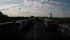 VOZITE PAŽLJIVO I SPREMITE SE ZA GUŽVU! Kamioni na Batrovcima čekaju 8, na Kelebiji pet sati