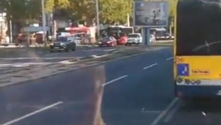 VOZAČ NAŠAO DVOGODIŠNJE DETE U AUTOBUSU Velika drama u Beogradu