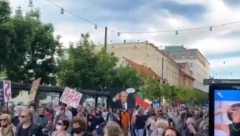 PROTESTI U LJUBLJANI Slovenci ustali protiv Janše, zahtevaju prevremene izbore (VIDEO)