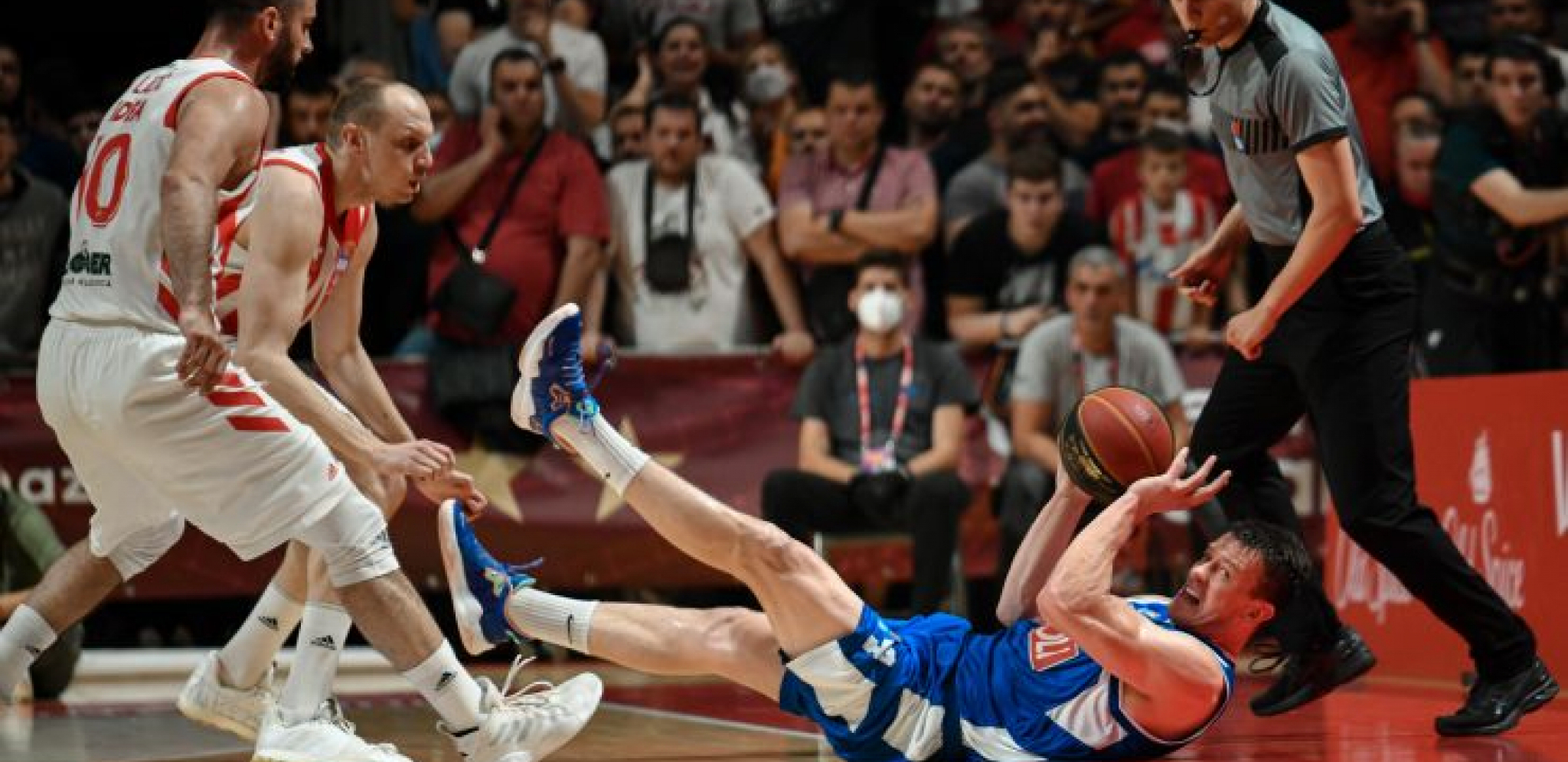 KAPITEN I ZVEZDIN HEROJ IZ SENKE JEDNOGLASNI: Zaslužili smo titulu i Evroligu! (FOTO)