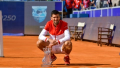 MNOGO ĆE MU OVO ZNAČITI! Nole se poklonio Vasi i setio se detinjstva!