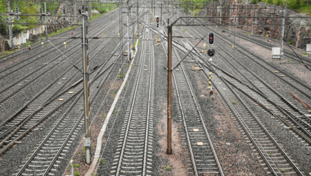 PROPALI PREGOVORI SINDIKATA I POSLODAVACA Austrijski železničari od ponoći obustavljaju rad