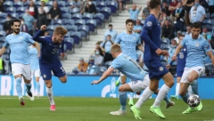 KAKO SI OVO USPEO? Čovek maler se obrukao i u finalu Lige šampiona! (VIDEO)