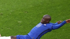 NEMCI OBELEŽILI POLUVREME Evo kako je Gindogan izbegao crveni karton (FOTO)