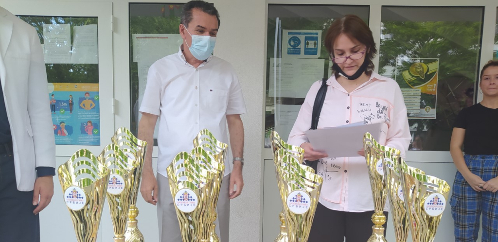 ČAK 600 OSNOVACA NA POJEDINAČNOM REPUBLIČKOM TAKMIČENJU Šahovski savez Srbije položio zalog za budućnost