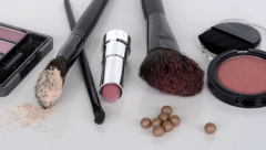 ČEMU SLUŽI JEDNO,A ČEMU DRUGO Koja je razlika između bronzera i rumenila?