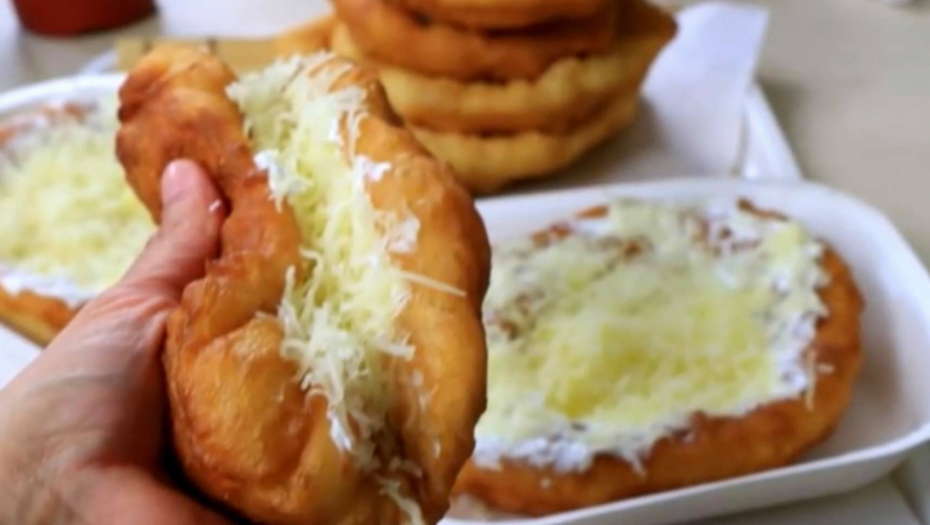 Napravite LANGOŠ: Preukusne lepinje, pune sira