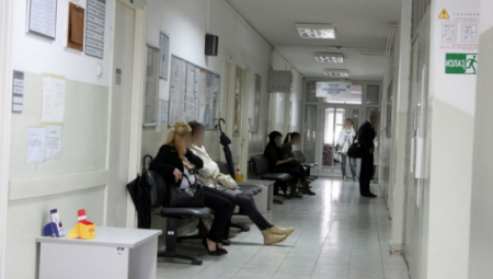 SULUDA IGRA Pedijatri se susreću sa strašnim scenama u ordinaciji: Antivakseri ucenjuju lekare!