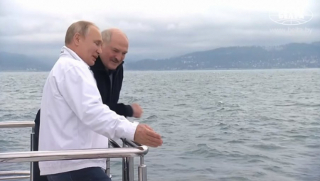PUTIN IZAZVAO LUKAŠENKA Skoči u ledeno more, a onda... BUĆ! (VIDEO)