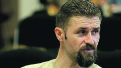 NAJČUVANIJI ROBIJAŠ U ZABELI Sretko Kalinić pokušao da pobegne: Istrgao se stražaru iz ruku i počeo da trči