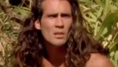 CELI SVET U SUZAMA!  Poginuo legendarni Tarzan, u stravičnoj nesreći život izgubila i njegova supruga!