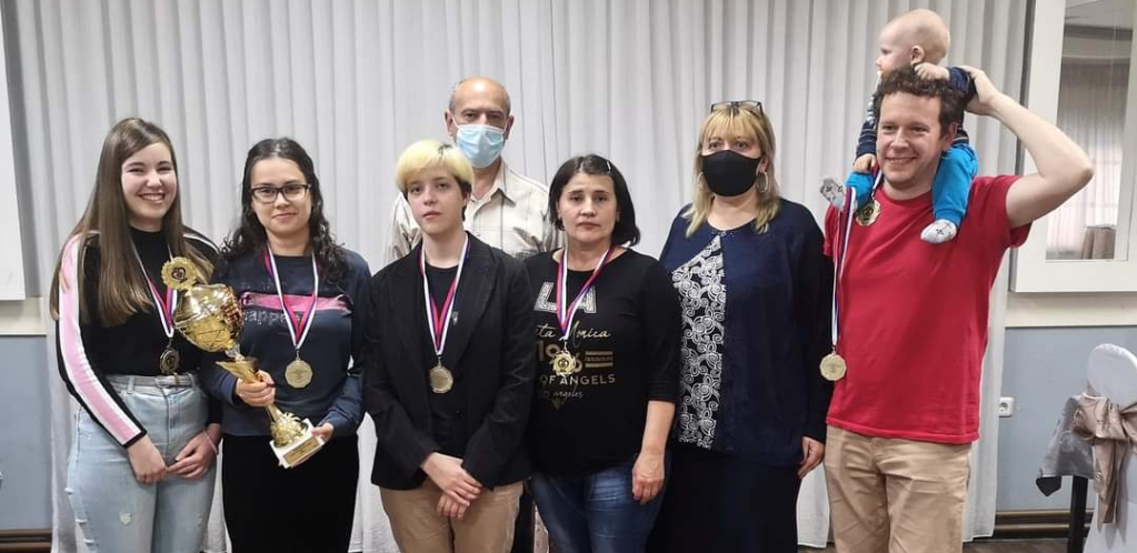 ŽENSKA ŠAHOVSKA LIGA CENTRALNE SRBIJE  Prevagu napravila Katarina Ostojić i odvela Topolu u Prvu ligu