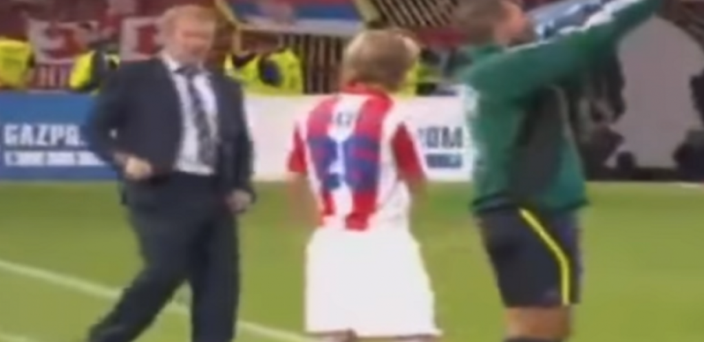 SA 17 GODINA DOLAZIO NA TRENING U BMW-u, OSVOJIO SVETSKO PRVENSTVO! Gde je nestao Zvezdin "novi Piksi"? Bio je veliki talenat, a sad ga ne žele ni u drugoj ligi! (VIDEO)