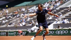 KONAČNO PREKINUO POST Medvedev ostvario prvu pobedu u istoriji na Rolan Garosu