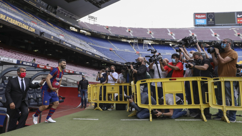 AGUERO OBUKAO BARSIN DRES!  Argentinac zvanično predstavljen na "Nou Kampu"!