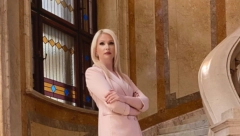 SANDRA BOŽIĆ O UPADU U PREDSEDNIŠTVO Grupa prevaranata i kukavica, na čelu sa junačkim kolibrijem Vukom Jeremićem pokušala je da izvede pijani performans, ali im nije uspelo