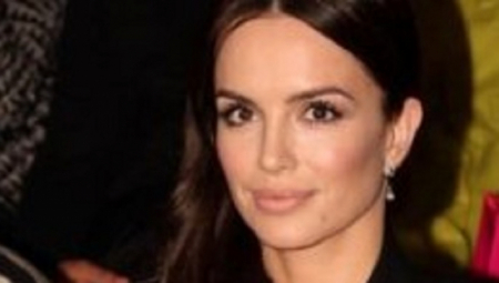 RATKO MLADIĆ JOJ JE HILTER, A SRBI JOJ NAPRAVILI KARIJERU! Skandal u Vrnjačkoj Banji, Severinu plaćaju da peva uoči "Oluje"!