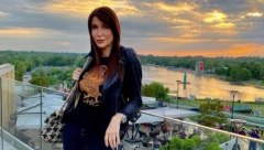 OGLASILA SE SNEŽANA DAKIĆ NAKON NAPADA! Voditeljka otkrila zašto je napadač gađao kamenom u glavu! (VIDEO)