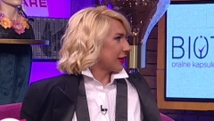 UMETNIK U KREVETU, KAO I NA POSLU Jovana Jeremić otkrila da savetuje muške prijatelje o se*su, kod nje nema tabua!