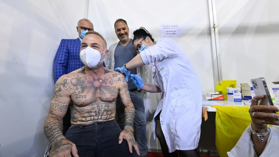 HVALA TI BEOGRADE! Oglasio se Đanluka Vaki nakon revakcinacije, žene oduševljene telom poznatog milionera, a on dobrodošlicom u srpskoj prestonici (FOTO)