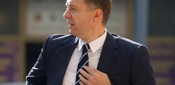 "BUDI JUNAK, PRETUCI ČOVEKA!" Zelenović zamenio teze, huliganu koji je zatvorio oko bageristi obezbedio puštanje: CRNI JUNAK! (VIDEO)