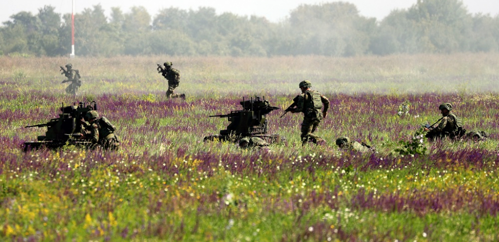 NEPRIJATELJ HOĆE DA SE SRBIJA RASPADNE KAO KULA OD KARATA Prva linija odbrane otadžbine Priština – Banjaluka!
