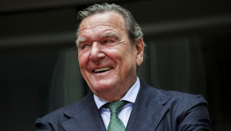 ŠREDER UPOZORAVA ZAPAD Dugoročna izolacija Rusije je nemoguća