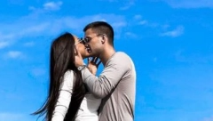 ŠABANOV UNUK IZVEO ĆERKICU IZ PORODILIŠTA! Novopečeni roditelji blistaju, a Lukina supruga izgleda kao da nikada nije ni bila trudna (FOTO)