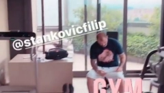 OVAKO IZGLEDA PREDIVNA KUĆA DEKIJA STANKOVIĆA U MILANU! Bazen je na terasi, a ona gleda na mesto gde je naš as ispisao istoriju! (FOTO GALERIJA)