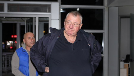 ŠEŠELJ META ATENTATORA Moćni dvojac iz Crne Gore poslao ubicu, krvavi obračun na Dunavu rešio sve!