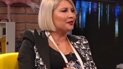 DEA I MLADEN MIJATOVIĆ NA LETOVANJU Voditeljka ispozirala u toplesu, a onda je svima poručila ovo (FOTO)