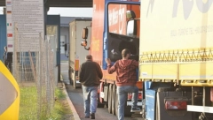 VOZAČI Zabrane za šlepere i kamione sa prikolicom na snazi na sledećim putnim pravcima