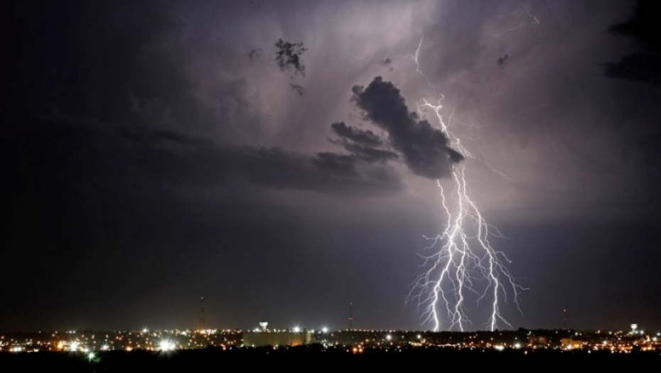 6.500 MUNJA I PIJAVICE Užas iz Hrvatske krenuo ka Srbiji!