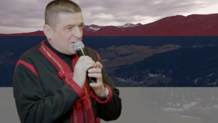 ZAŠTO BAJA MALI KNINDŽA SMETA SRBOFOBIMA? Zaklali mu ujaka i ujnu i zapalili kuću, a sada se bune zbog njegovih pesama