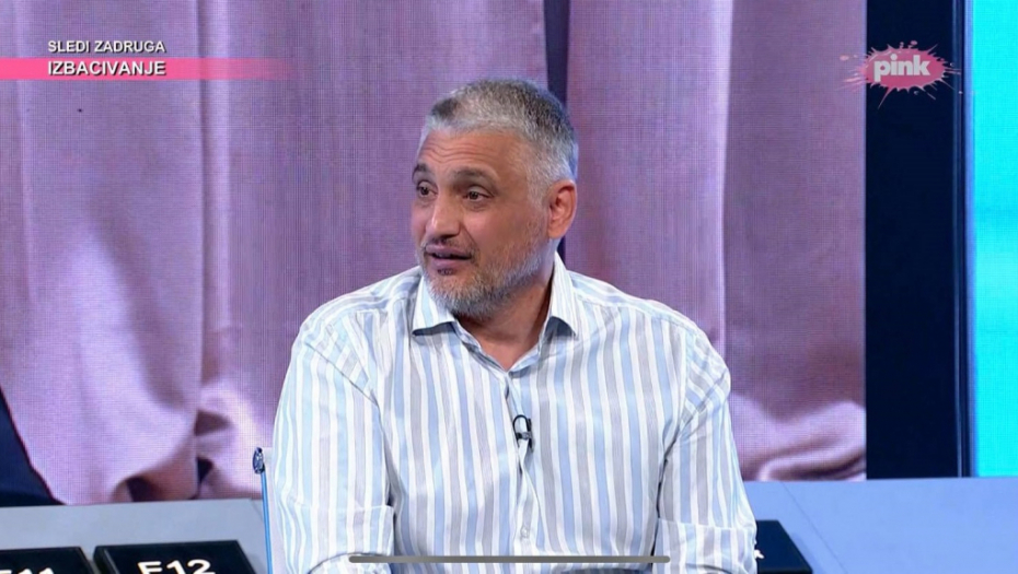 ČEDA U SUZAMA Ispraća najstarijeg sina (FOTO)