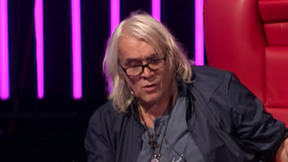 TO MOGU DA MI ZAMERE SAMO GLUPI LJUDI! Bora burno reagovao na pitanje zašto je nosio šal hrvatskog kluba na svom nastupu, pevač nije birao reči