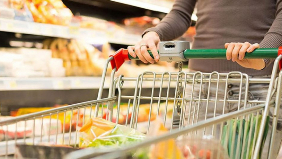 NEMAČKA OGRANIČAVA PRODAJU PO KUPCU Građani nervozni i zabrinuti, police i magacini pusti, jestivog ulja ni za lek!