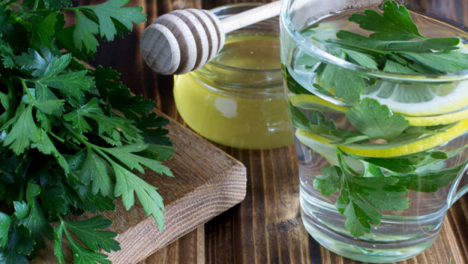 KAKO NAPRAVITI ČAJ OD PERŠUNA KOJI TOPI KILOGRAME! Pije se samo 5 dana, a rezultati su odlični