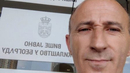 "KRVI ĆU TI SE NAPITI" Bivši funkcioner Demokratske stranke Ivan Krstić usred suda pretio direktorki portala Alo