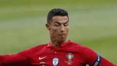 RONALDO SE NIKADA OVAKO NIJE OBRUKAO! Portugalcu se smeje ceo svet (VIDEO)