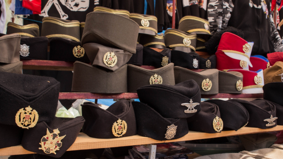 KAKO SU NASTALA SRPSKA PREZIMENA Evo zašto se većina završava na - IĆ