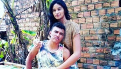 DEFINICIJA LJUBAVI Ona je visoka 207 cm, njen muž ima čitavih 164 cm: "Za moju rast je kriva opaka bolest sa kojom se borimo"