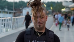 DOK ČEKA NANOGICU RASTA ZAPALIO U DUBAI Đurić i Vojaž odleteli na egzotičnu destinaciju kako bi snimili spot za duetsku pesmu (FOTO)