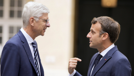 MAKRON OPET POMAŽE PARIŽANIMA Predsednik pomogao oko Mbapea, a sada dogovara i trenera