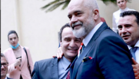 ŠTA SE DEŠAVA? Rama ščepao Kurtija oko vrata, a onda se odjednom pojavio Zoran Zaev