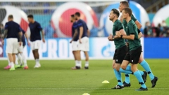SUDIJA KOJEG DOBRO PAMTI CELA SRBIJA RAZLJUTIO ITALIJANE! "Azuri" tražili penale, on odmahivao glavom!