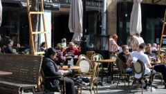 "IZBEGLICA IZ NJUJORKA" Amerikanac pobegao od korona psihoze, došao u Beograd, pa započeo život dostojan čoveka!